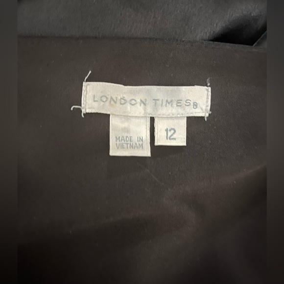 London Times Black Satin Cocktail Dress - Picture 2 of 11
